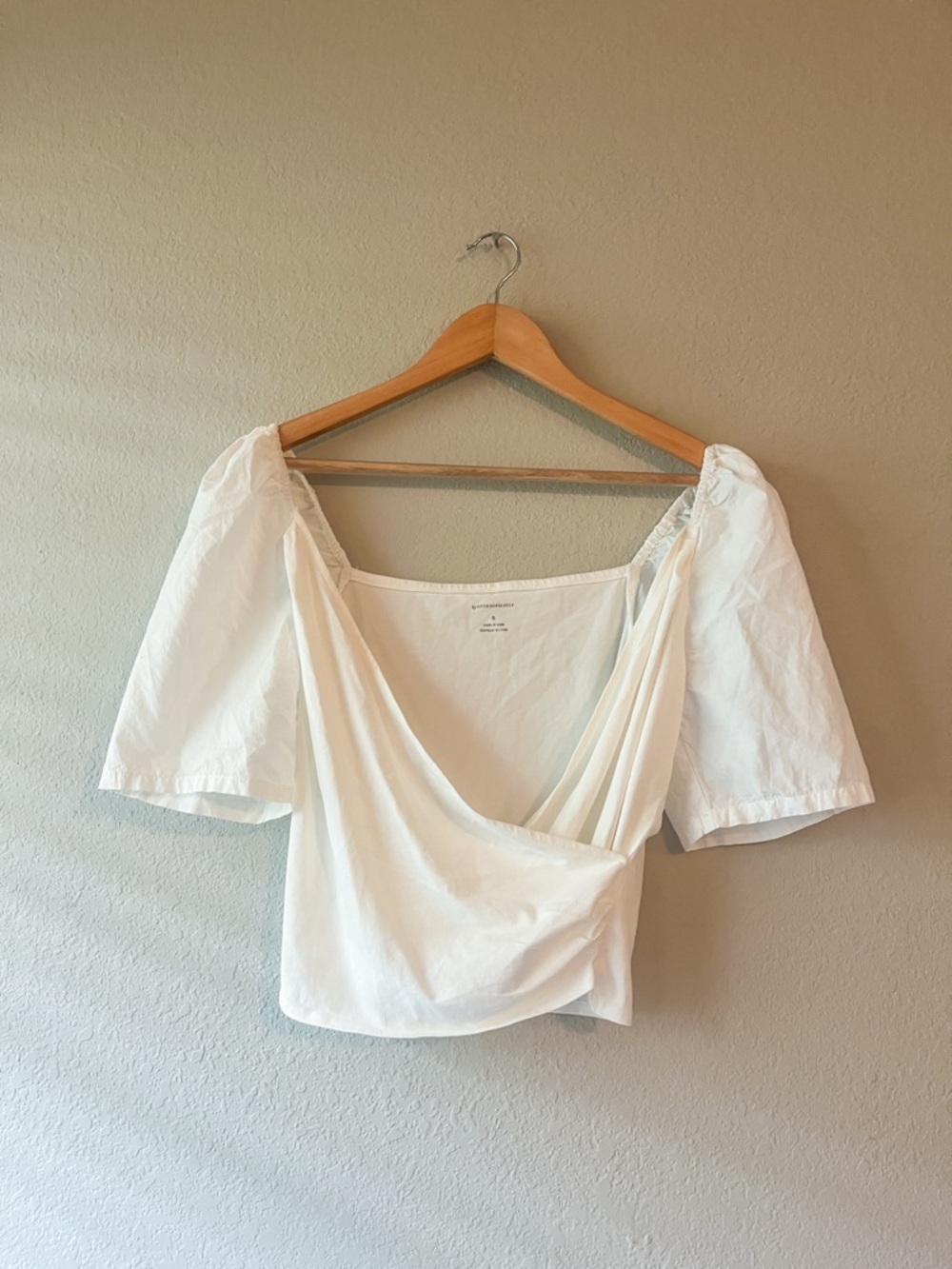 By Anthropologie White Puff-Sleeve Wrap Blouse Size Small